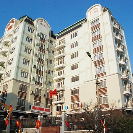Hoa Cuong Hotel - Dong Van المظهر الخارجي الصورة