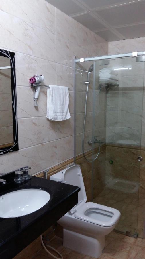 Hoa Cuong Hotel - Dong Van المظهر الخارجي الصورة
